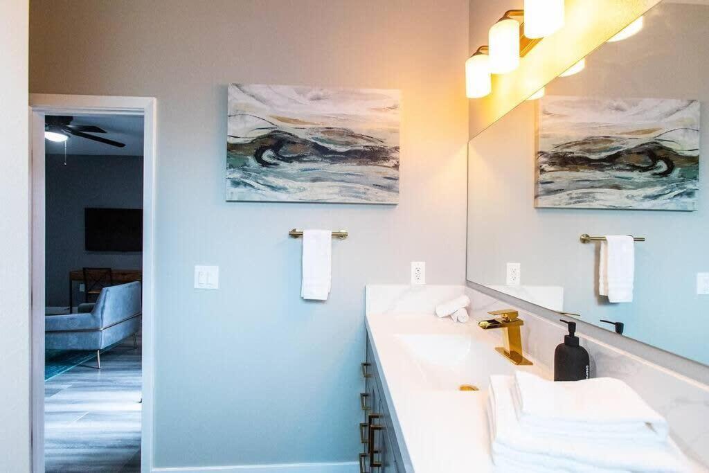Restaurants-Pets-Professionals-Fastwifi-A C-Patios Apartment San Diego Luaran gambar