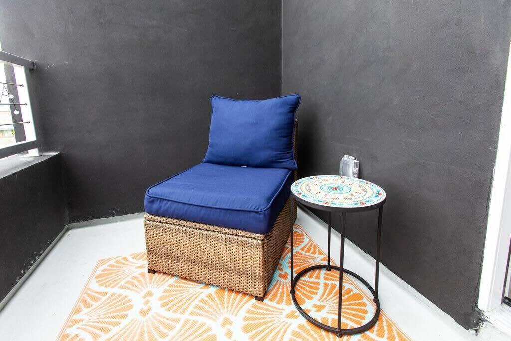 Restaurants-Pets-Professionals-Fastwifi-A C-Patios Apartment San Diego Luaran gambar