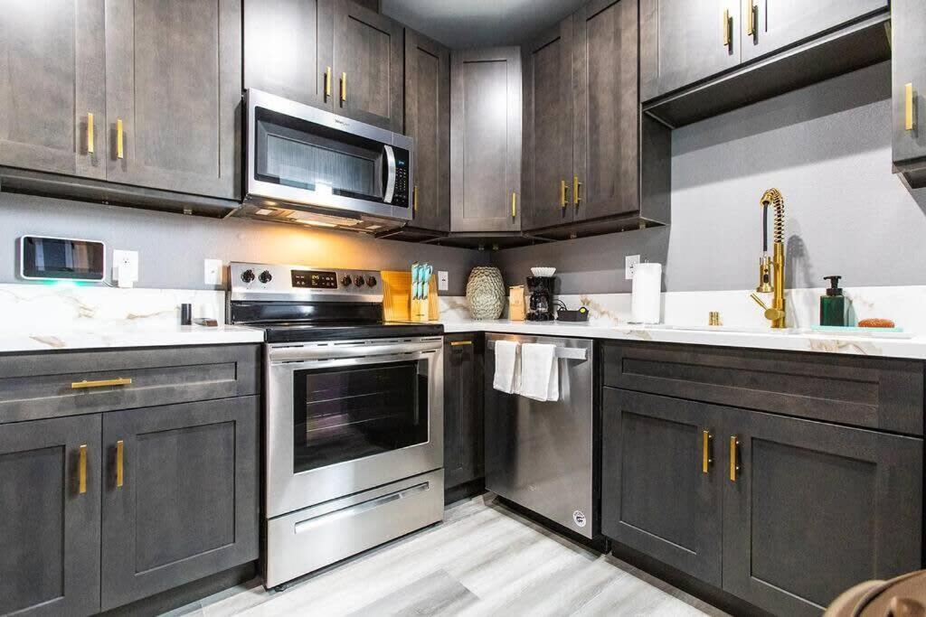 Restaurants-Pets-Professionals-Fastwifi-A C-Patios Apartment San Diego Luaran gambar