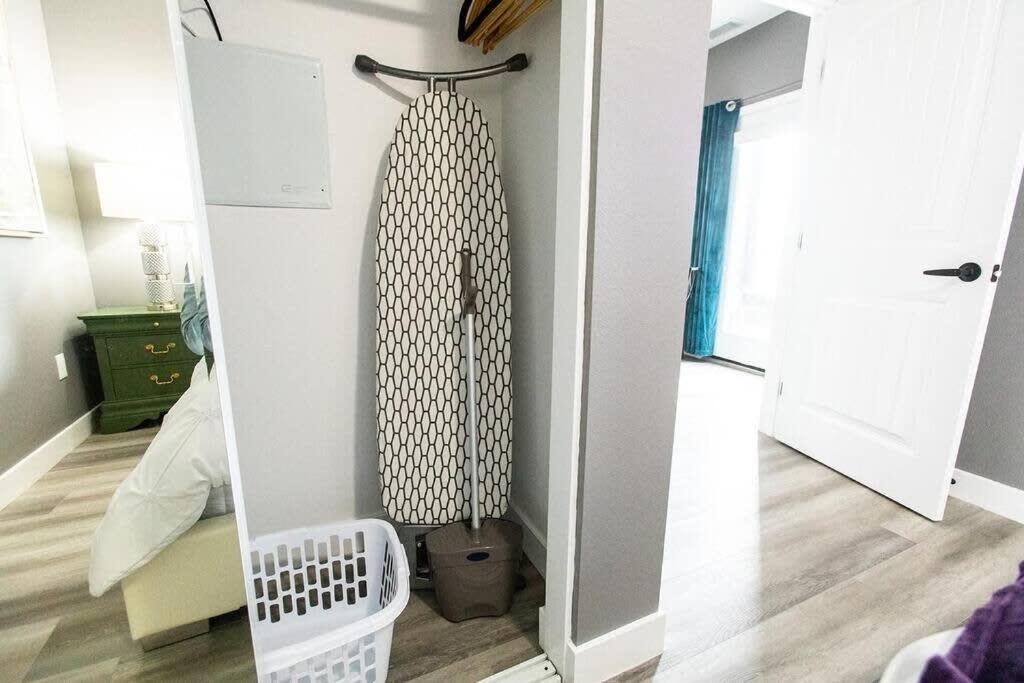 Restaurants-Pets-Professionals-Fastwifi-A C-Patios Apartment San Diego Luaran gambar