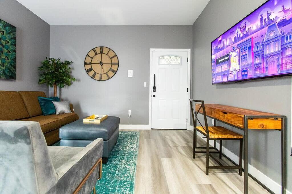 Restaurants-Pets-Professionals-Fastwifi-A C-Patios Apartment San Diego Luaran gambar